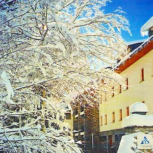 La Molina Xanascat Hostal La Molina Alp