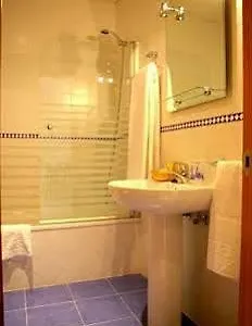 Luxsevilla Gines